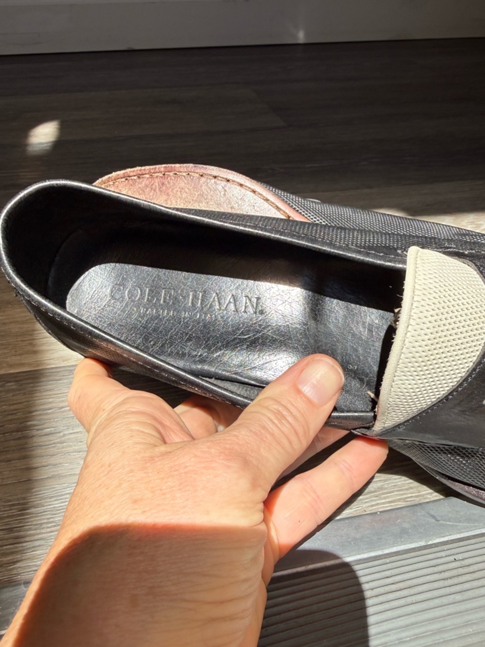 Vintage Cole Haan Two-Tone Black and Cream Women's Loafers Size 9 - Picture 7 of 8